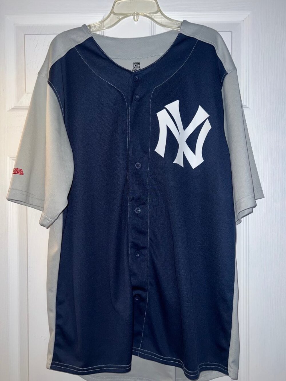 New York Yankees Men's Baseball Jersey Size Large-Cooperstown Collection